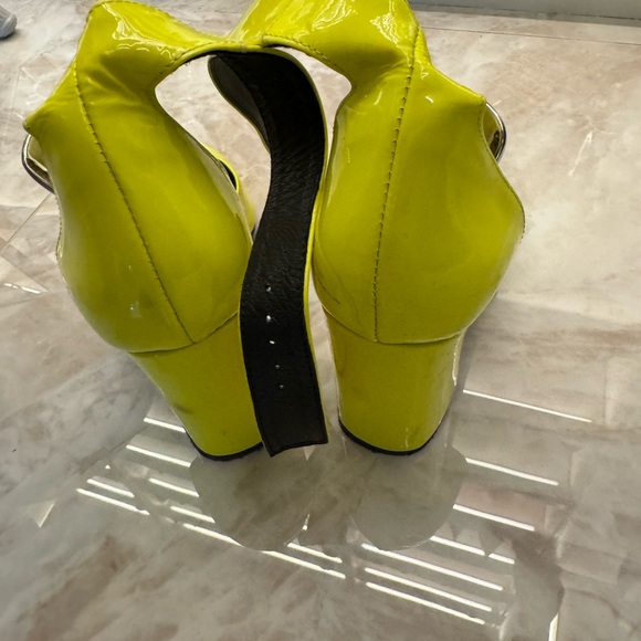 Intervalle neon yellow heels - Picture 5 of 6